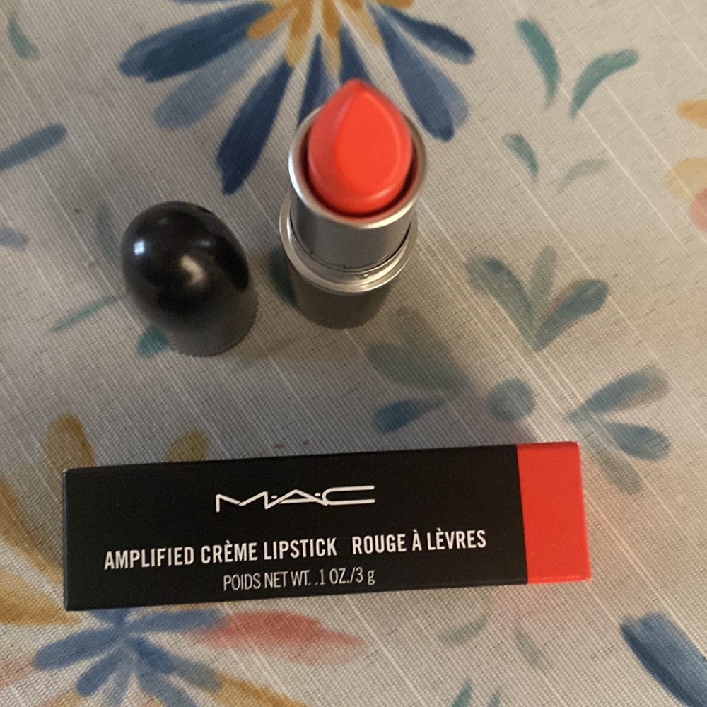 New MAC Amplified Crème Lipstick Rouge A Levres 115 Morange sexy summer shade - Picture 3 of 3